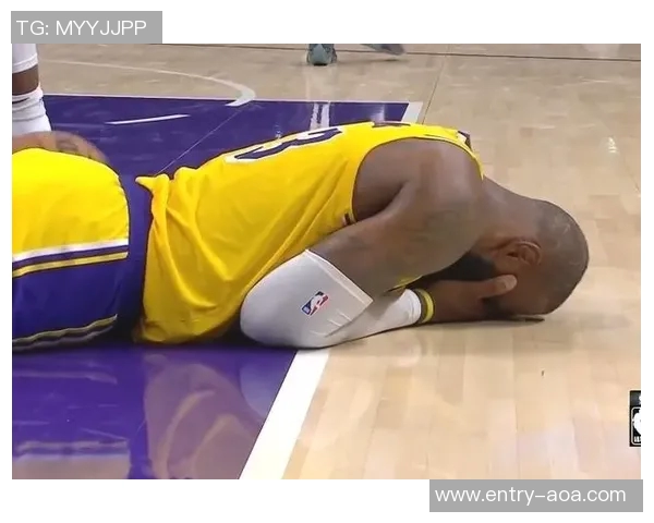 兰德尔对罗威的犯规被官方升级为一级恶意犯规引发热议